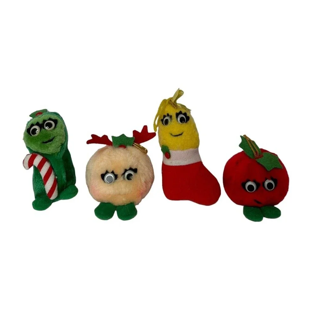 Vintage Set 4 Plush Del Monte Vegetable & Fruit Yumkins Christmas Ornaments 1991